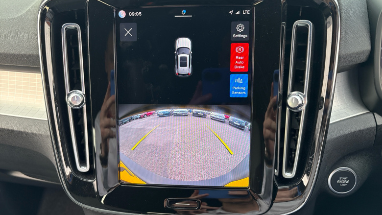 Volvo XC40 2.0 B3P Plus Dark 5dr Auto Petrol Estate